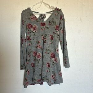 Francesca’s women’s mini dress size xxs- 74%rayon, 21%polyester, 5% spandex